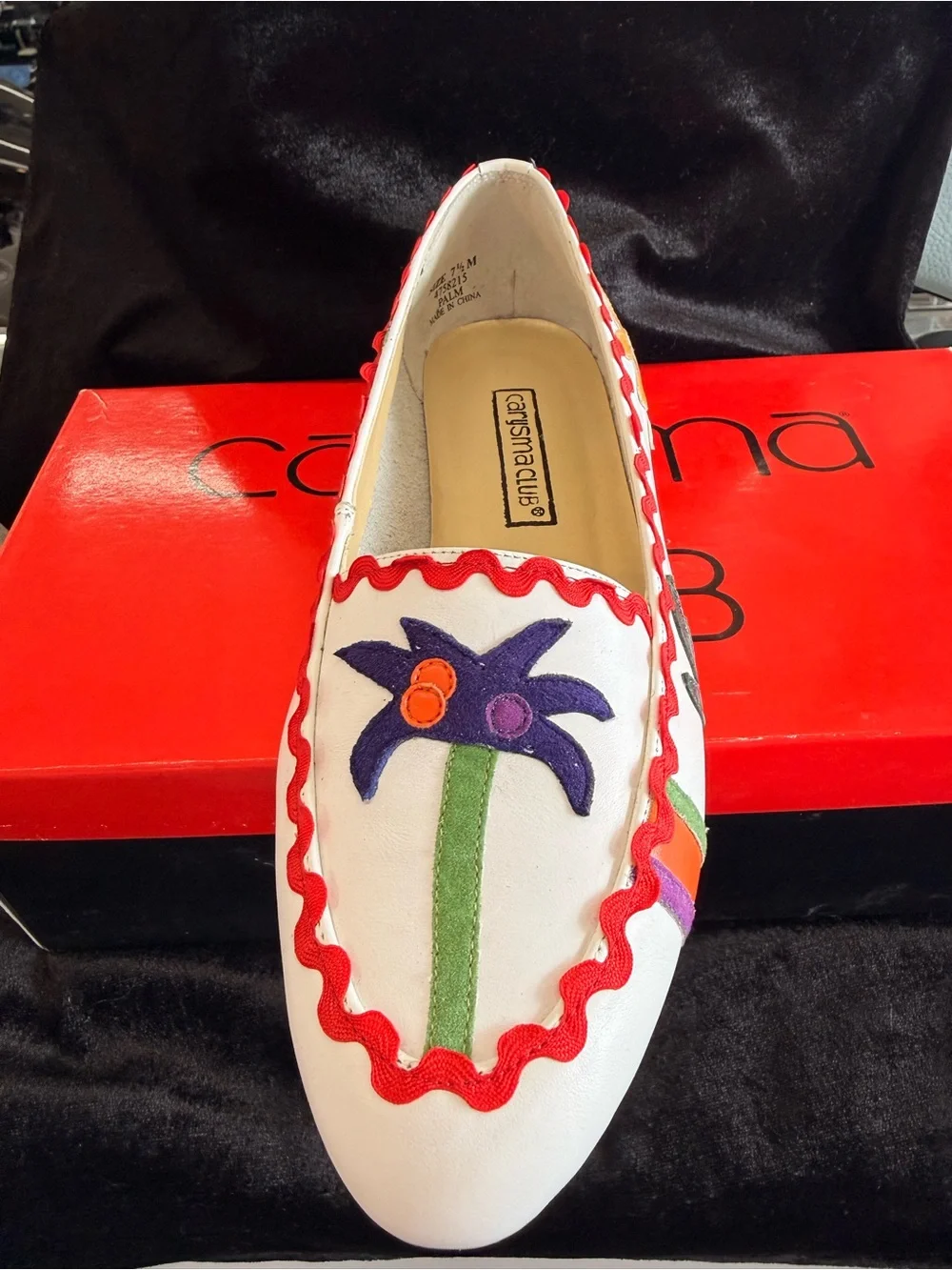 Women's White Palm-Appliqué Loafer